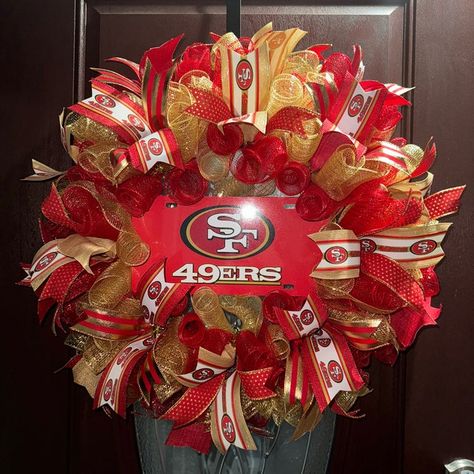 Pro Football Team Fan Wreath, Sports Team Fan Wreath, Football Wreath, Team Fan Wreath, Sports Team Wreath, Football Team Door Wreath - Etsy UK Patriotic Front Door, Best Plants For Shade, Patriotic Door Wreath, Pro Football Teams, Sports Wreaths, Football Wreath, Patriotic Wreath, Shade Plants, Cool Plants