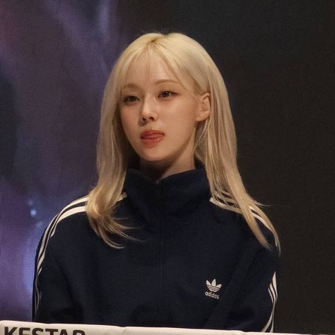 Girlfriend Kpop, Winter Blonde, Shave My Head, Winter Love, Winter Aespa, Ice Princess, Korean Aesthetic, Kim Min, Black Mamba