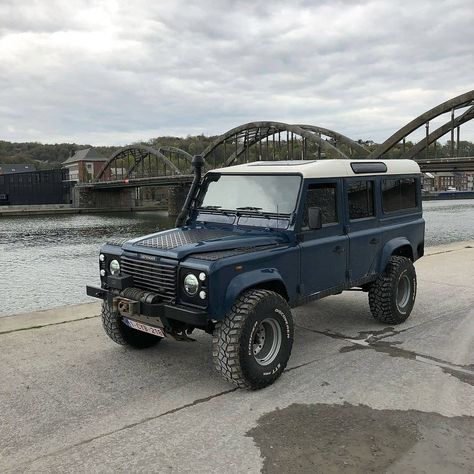 Old Defender, Cars Offroad, Defender Land Rover, Range Rovers, Land Rover Defender 110, Defender 110, Land Rovers, Off Road Adventure, Utility Vehicles