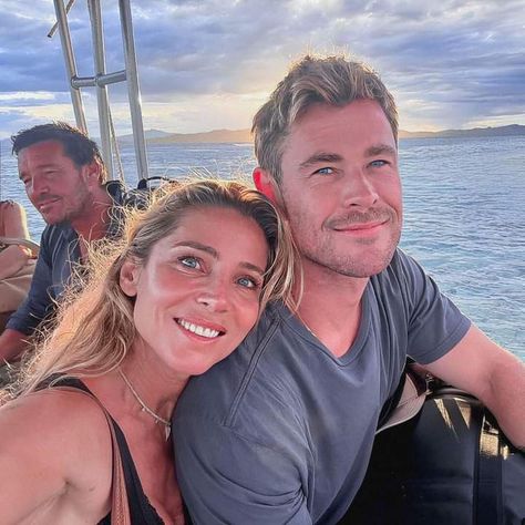 Chris And Elsa, Chris Hemsworth Wife, Hemsworth Brothers, Elsa Pataky, Wattpad Stories, Chris Hemsworth, Best Couple, Celebrity Couples, Thor