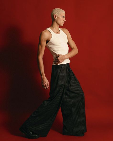 Male Model Editorial High Fashion, Vogue Male Models, Hip Hop Outfits Dancers Men, Model Pose Reference Photo Shoot, Vogue Poses Dance, Male Runway Poses, Fashion Photography Editorial Studio Set Design, High Fashion Male Models, High Fashion Male Poses