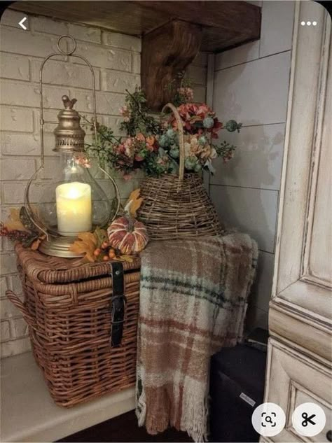 Fall Laundry Room Decor, Fall Harvest Decor, Picnic Basket Decor, Fall Decor Home, Vintage Fall Decor, Fall Cottage, Fall Vignettes, Cozy Fall Decor, Fall Decor Inspiration