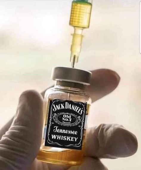 Jack Daniels Decor, Alcohol Humor, Alcohol Aesthetic, Drinking Quotes, Cigars And Whiskey, Jack Daniels Whiskey, Funny Jokes For Adults, Clipuri Video, Jack Daniels