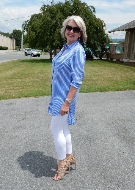 Fifty, not Frumpy: White Leggings White Leggings Outfit, Fashion Over 50 Fifty Not Frumpy, Summer Fashions, Fifty Not Frumpy, Over 60 Fashion, Leggings Outfit, Fashion For Women Over 40, Legging Outfits, 60 Fashion