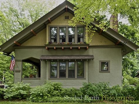 Craftsman Bungalow Exterior, Craftsman Bungalow, Bungalow Exterior, Craftsman Exterior, Bungalow Homes, Cottages And Bungalows, Craftsman Style Home, Craftsman Style Homes, Bungalow Style