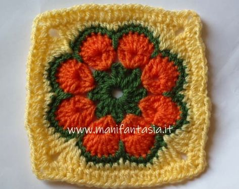 African flower quadrato tutorial in italiano passo a passo per creare una piastrella con fiore africano a 8 petali per fare coperte,borse,cuscini e presine Crochet Pillow Cover, Crochet Shawl Pattern Free, African Flowers, Floral Squares, Crochet Square Patterns, Crochet Pillow, Shawl Crochet Pattern, Square Patterns, Crochet Square