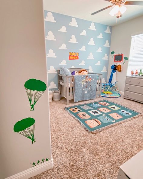 Toys Story Nursery, Toy Story Playroom Ideas, Toy Story Theme Nursery, Disney Baby Room Ideas, Disney Boy Room, Toy Story Themed Room, Disney Room Paint Ideas, Pixar Themed Bedroom, Baby Bedroom Disney