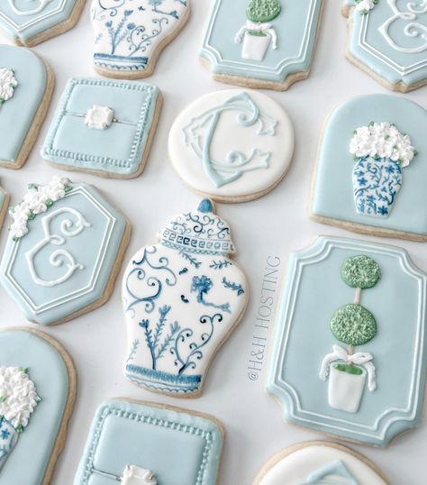 Yall this theme has been in my cookie bucket list for YEARS! I’m so excited I finally got to check it off the list and I just love how it turned out 🤩💙 Ginger jar design and overall inspo from the extremely talented @cowtowncookieco #weddingcookies #bridalshowercookies #engagementcookies #blueandwhitecookies #grandmillennialcookies #grandmillennialstyle #weddingfavors #cookies #decoratedcookies #cookiesofinstagram #sugarcookies #sugarcookiesofinstagram #customcookies #dfwcookies #dfwweddi... Cookies As Wedding Favors, Light Blue Cookies, Blue And White Wedding Cookies, Blue Wedding Cookies, Cookie Bucket, Cinderella Quinceanera Themes, Cinderella Quinceanera, Wedding Ireland, Wedding Shower Cookies