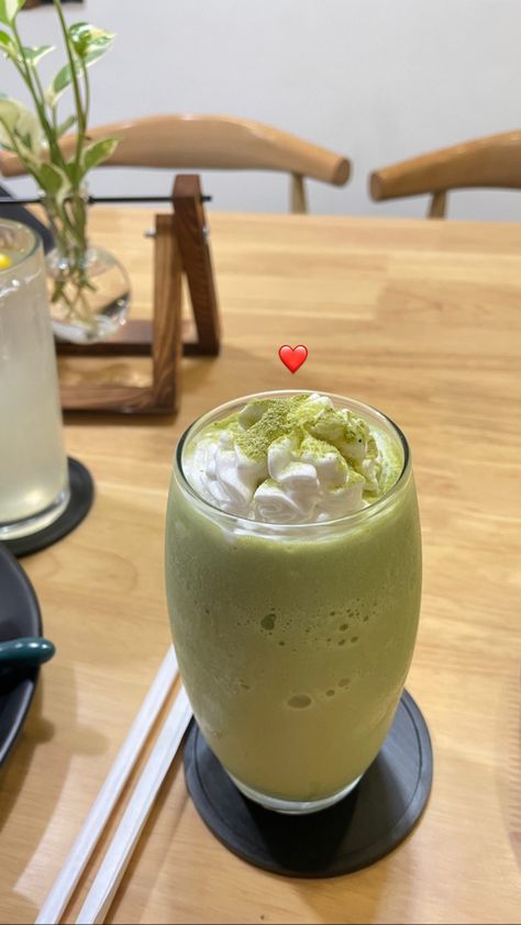 Matcha frapp . . . . . . . . . . . . . . . #matcha #pinterest #pinterestinspired #matchalover #drinks #green #tea #aesthetic Green Tea Aesthetic, Matcha Frappe, Matcha Color, Tea Aesthetic, Life Update, Frappe, Green Tea, Matcha, Tea