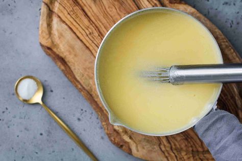 Seasoning beurre blanc sauce. Lemon Beurre Blanc Sauce, Beurre Blanc Sauce Recipe, French Cooking, Looks Yummy, Lemon Recipes, Fish Sauce, Marinara, Fish And Seafood, Dipping Sauce