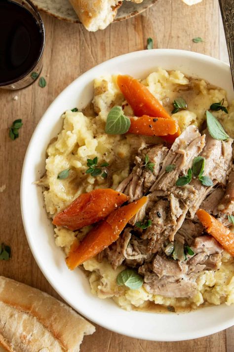 Slow Cooker Italian Pork Roast with Wine Recipe Italian Pork Roast, Pork Braised, Pork Leg Roast, Garlic Carrots, Slow Cooker Italian, Italian Pork, Garlic Knots Recipe, Italian Roast, Wine Recipe