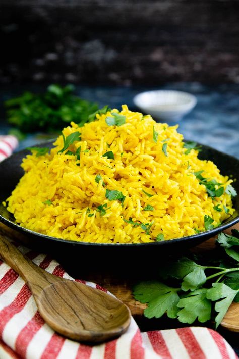 Learn to make this vibrant golden yellow turmeric rice. It is a fragrant, tempting one pot dish that’s perfect with curries and casseroles. Add some colour to your table with this delicious golden rice recipe. It’s so easy to make and ready in less than 30 minutes with about 30 seconds hands on time! | how to make turmeric rice| easy rice recipe| turmeric recipes| #rice #sidedish Tumeric Basmati Rice Recipes, Tumeric Rice Recipe, Turmeric Rice Recipe, Tumeric Rice, Recipes Using Turmeric, Minute Rice Recipes, Basmati Rice Recipes, Golo Recipes, Healthy Rice Recipes