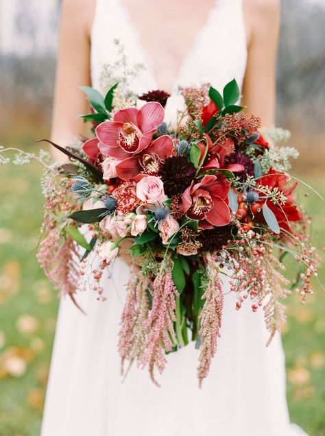 Berry and Smoke Wedding Tones Berry And Sage Wedding, Berry Wedding, Sage Wedding, Wedding Sparrow, Jewel Wedding, Floral Inspiration, Flower Bouquets, Halloween Wedding, Bouquet Wedding