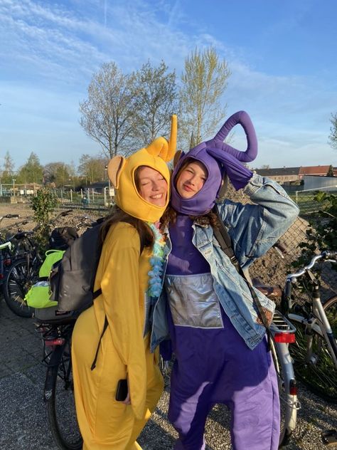 Teletubbies Costume Aesthetic, Tellytubby Costume, Halloween Costumes Teletubbies, Teletubbies Halloween Costume, Boogie Nails, Oogie Boogie Nails, Pajama Party Outfit Ideas, Pajama Party Outfit, Teletubbies Costume