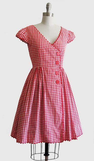 Comic Con Outfits, Red And White Gingham, Salwar Kamiz, Fashion 1950s, Vintage 1950s Dresses, Checkered Dress, Vestidos Vintage, Frock Design, African Dresses For Women