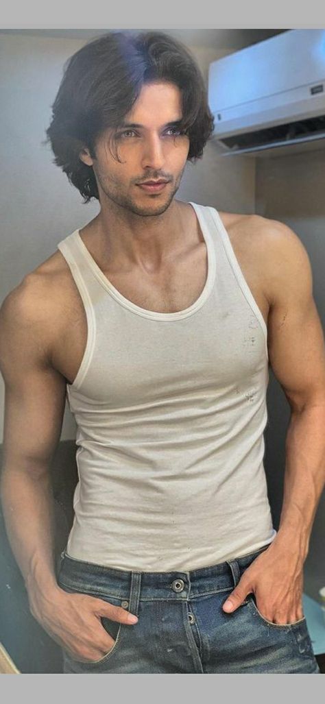 Blonde Haircuts Men, Siddharth Gupta, Old Man With Beard, Men Old Money, Hair Tips For Men, Beard Haircut, Guy Haircuts Long, Handsome Older Men, Blonde Haircuts