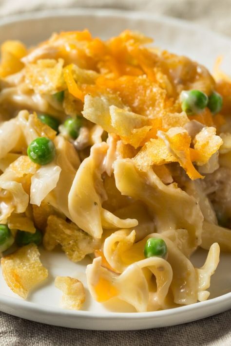 Ina Garten Tuna Noodle Casserole - Ina Garten Eats Chip Chicken, Potato Chip Chicken, Popular Casseroles, Tuna Noodle Casserole Recipe, Tuna Casserole Easy, Noodle Dinner, Tuna Casserole Recipes, Chicken Noodle Casserole, Tuna Noodle Casserole