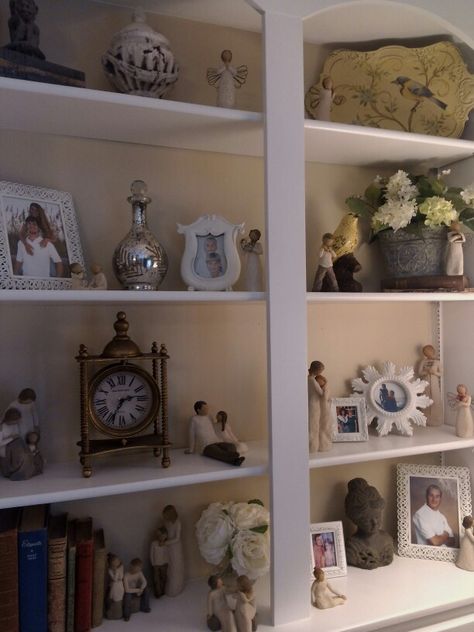 Willow tree angels collection on a bookcase Willow Tree Collection Display, Display Willow Tree Figurines, Willow Tree Decor Ideas, Willow Tree Angel Display Ideas, Willow Tree Figurines Display Ideas, Willow Tree Display Ideas, Willow Tree Display, Shelf Staging, Picture Walls