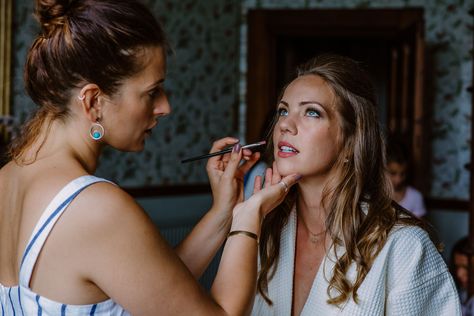 Bride Makeup, Bridal Makeup, Family Photographer, Big Day, Makeup Artist, How To Find Out, Wedding Day, Couple Photos, Makeup