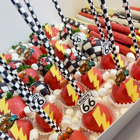 Lighting McQueen Treats⚡️ . . . . . . . . #chocolatecoveredstrawberries #dipped #dippedberries #lightingmcqueen #lightingmcqueencake #cars #carscake #carstreats #lightingmcqueentreats #partytreats Cars Party Treats, Cars Chocolate Covered Strawberries, Disney Cars Desserts, Birthday Cars Theme, Lighting Mcqueen Cake, Mcqueen Cake, Lighting Mcqueen, Strawberry Gifts, Chocolate Covered Treats