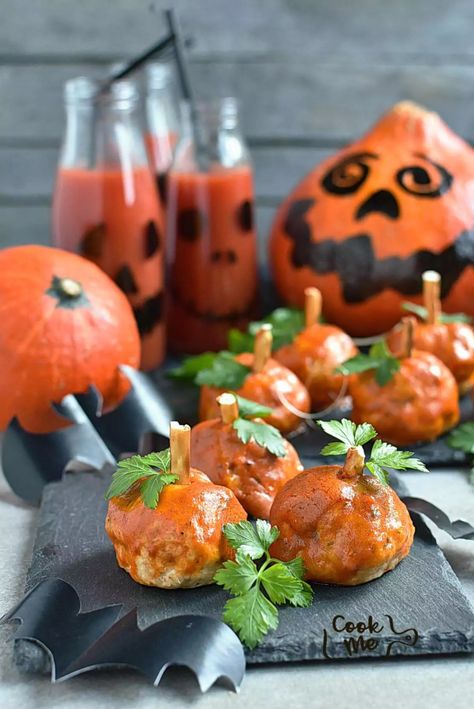 Buffalo Meatball Pumpkins Recipe - Cook.me Recipes Black Lemonade Recipe, Pumpkin Meatballs, Halloween Meatballs, Party Appetizer Recipes, Black Lemonade, Buffalo Meatballs, Halloween Party Appetizers, Halloween Drink, Appetizers For Kids