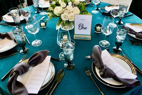 Teal Place Settings, Teal Table Decorations, White Wedding Table Setting, Gold Tablescape, Gold Place Setting, Teal Table, Gold Reception, Gold Wedding Reception, Simple Wedding Centerpieces