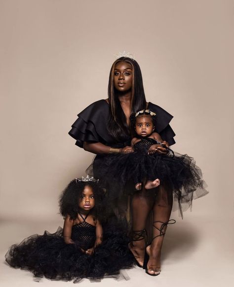 Mommy Daughter Photography, Mommy Daughter Photoshoot, Mommy Daughter Pictures, Mommy Daughter Photos, Daughter Photoshoot, Mother Daughter Photoshoot, Mommy And Me Photo Shoot, Mom Daughter Outfits, Mommy Daughter Outfits