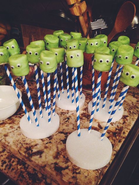 Marshmallow treats toy story party Marshmallow Treats, Disney Theme Party, Toy Story Birthday Party, Party Toys, Toy Story Party, Toy Story Birthday, Disney Theme, Toy Story, Cake Pops