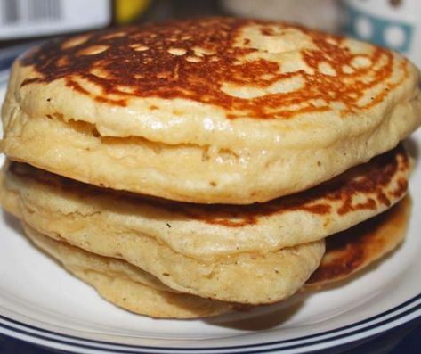 1 Point Pancakes: W.W Friendly – Fluffy, No Bananas! – LasagnaCrunch 1 Point Pancakes, Pancake Recipe Easy Fluffy, Easy Homemade Pancake Recipe, Weight Watchers Pancakes, Breakfast Pancakes Recipe, Easy Homemade Pancakes, Pancakes For Dinner, Pumpkin Spice Granola, Fluffy Pancake Recipe