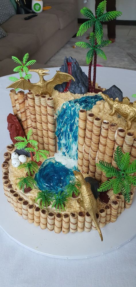 Dinosaur cake Cake Waterfall, Waterfall Cake, Volcano Cake, Dinosaur Cake, Horror Nights, Halloween Horror Nights, Halloween Horror, Volcano, Cake Ideas