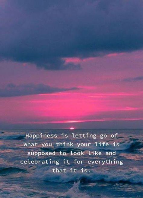 Happiness is letting go of what you think your life is supposed to look like and celebrating it for everything that it is. #lifequotes #happinessquotes #behappyquotes #positivequotes #encouragingquotes #quotes #inspirationalquotes #dailyquotes #quoteoftheday #therandomvibez #lifequotes #motivationalquotes True Happiness Quotes, Motiverende Quotes, Short Inspirational Quotes, True Happiness, Quotes About Life, Inspirational Thoughts, Drawing Challenge, Inspiring Quotes About Life, Happiness Is