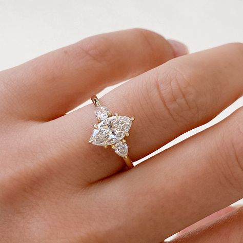 Engagement Ring Three Stone, Marquise Engagement Ring, Classic Wedding Ring, Pretty Engagement Rings, Marquise Diamond Ring, Ring Three Stone, Engagement Ring Moissanite, Cute Engagement Rings, Trilogy Ring