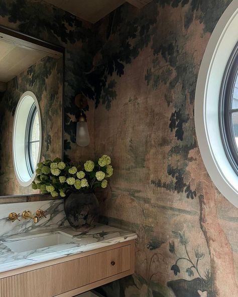 Powder room mural, hell yes! It was worth the wait to finish this room up, and now it feels like a cozy little secret garden. Just what you… | Instagram Powder Bath Design, Port Crane, Montana House, Powder Room Ideas, Bathrooms Design, Powder Room Design, Trends For 2024, Downstairs Bathroom, Design Bathroom