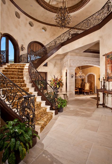 WOW!!! Maginificient Mediterranean Style Johan Sundberg, Foyer With Stairs, Spanish Homes, Tokyo Apartment, Mediterranean Interior, Tuscan House, Foyer Decorating, Foyer Design, Mediterranean Home