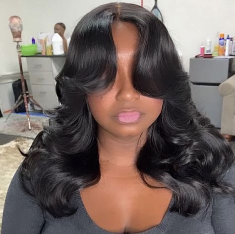 Body Waves For Medium Length Hair, Side Part Soft Curls Black Women, Layer Hair Black Women, Short Layers Black Women, Feathered Hair Black Women, Feathered Hairstyles Medium Black Women, Blowout Hair Black Hair, Wavy Hair On Black Women, Loose Curls Medium Length Hair Black