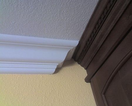 Types Of Crown Molding, Crown Molding Kitchen, Kitchen Cabinet Crown Molding, Cabinet Molding, Cabinet Trim, Crown Moldings, Sink Lights, Kitchen Colour Schemes, Crown Molding