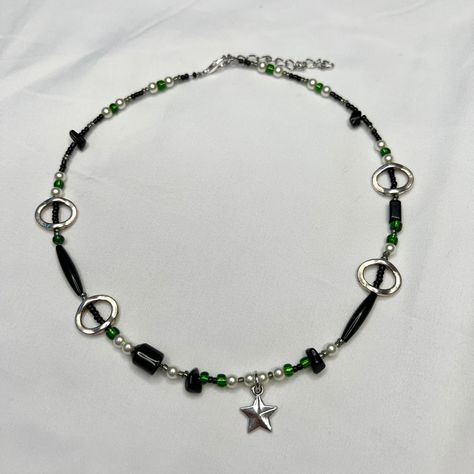 Slytherin Necklace, Clay Diy Jewelry, Choker Handmade, Resin Clay, Crystal Stars, Necklace Beaded, Necklace Choker, Diy Clay, Star Necklace