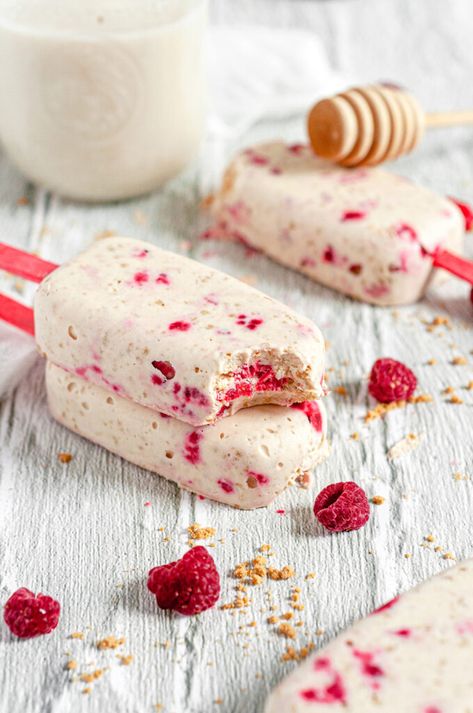 Raspberry Yogurt Popsicles Raspberry Yogurt Popsicles, Honey Cheesecake, Raspberry Popsicles, Frozen Shop, Cheesecake Popsicles, Cottage Cheese Breakfast, No Egg Desserts, Raspberry Yogurt, Yogurt Popsicles