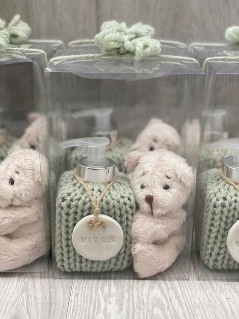 Baby Giveaways Ideas, Recuerdos Baby Shower Originales, Baby Giveaways, Recuerdos Primera Comunion Ideas, Baby Souvenir, Baby Shower Party Gifts, Whimsical Baby Shower, Baby Boy Decorations, Baby Shower Souvenirs