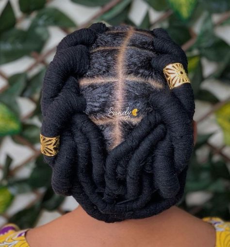 Yarn Hairstyles, Wool Hairstyles, Yarn Braids Styles, Hairstyle For Natural Hair, Brazilian Wool Hairstyles, Afro Styles, African Natural Hairstyles, Hair Threading, Natural Hair Bride