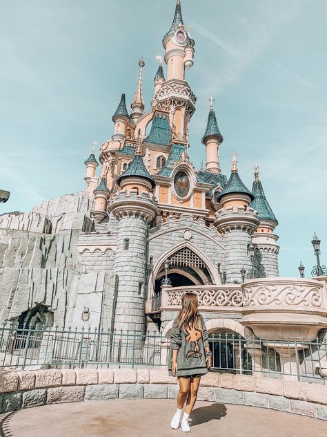 Disney Paris, Most Instagrammable Places, Instagrammable Places, Universal Orlando, Disneyland Paris, Orlando, Disneyland, Castle, Paris