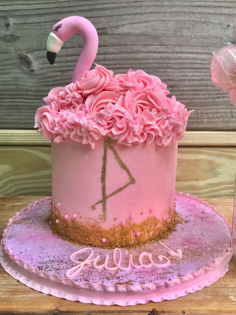 Flamingo Things, Pink Flamingo Birthday, Flamingo Birthday Cake, Flamingle Party, Flamingo Pool Parties, Pool Party Cakes, Flamingo Cake, Flamingo Birthday Party, Flamingo Theme