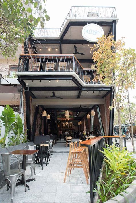 Galería de M CoffeeA Coffee Shop / 85 Design - 11 Cafe Exterior, Unique Cafe, Design Cafe, Design Café, Cafe Shop Design, Coffee Shops Interior, 카페 인테리어 디자인, Coffee Shop Design, Outdoor Restaurant