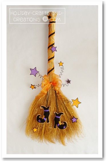 Halloween Sewing and Decorating Idea: Enchanted Witch’s Broom Halloween Broomstick Decorations, Broom Decorations Ideas, Broom Decorations, Broom Craft, Fun Diy Halloween Decorations, Halloween Brooms, Witches Broom, Halloween Sewing, Adornos Halloween