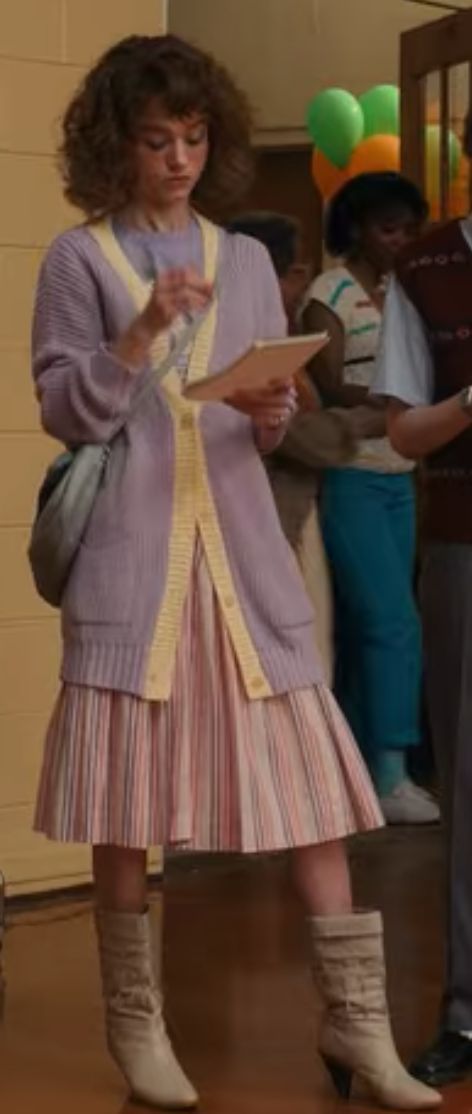 Nancy Wheeler Season 4, Stranger Things Outfit, Nancy Wheeler, Purple Knit, Baby Pink Aesthetic, Purple Tee, Purple Cardigan, Team Games, Striped Skirt