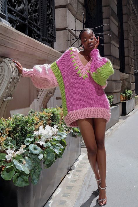 Hope Macaulay, Chunky Knit Sweater Dress, Pull Mohair, Bespoke Fashion, Chunky Knit Sweater, Super Chunky, Knitwear Fashion, Chunky Knitwear, Hand Knitted Sweaters