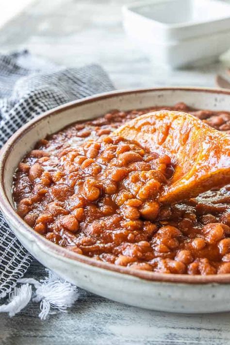 Brown Sugar Baked Beans Brown Sugar Baked Beans, Crock Pot Baked Beans, Crockpot Baked Beans, Beans Crockpot, Easy Crock Pot Meals, Ground Beef Crockpot Recipes, Baked Beans Crock Pot, Gluten Free Crock Pot Recipes, Beans In Crockpot