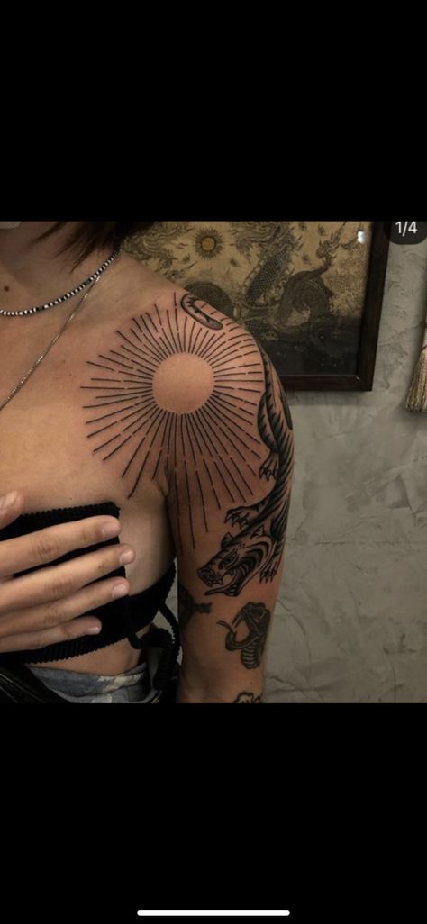 Girl Thigh Tattoos, Ray Tattoo, Hippie Tattoo, Armband Tattoos, Hand And Finger Tattoos, Wicked Tattoos, Sun Tattoos, Red Ink Tattoos, Shoulder Tattoos For Women