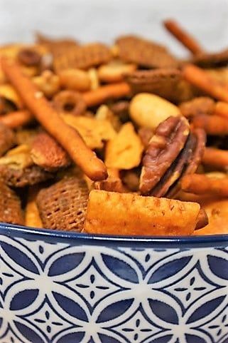 Spicy Chex Mix - Grace Like Rain Blog Chex Mix Recipes Spicy, Spicy Chex Mix, Stovetop Appetizers, Spicy Crackers, Fall Snack Mixes, Chex Cereal, Chex Mix Recipes, Homemade Crackers, Fall Snacks