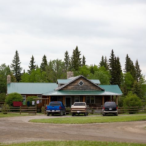 It's official! Heartland starts filming... - Heartland on CBC | Facebook Heartland Episodes, Alisha Newton, Heartland Seasons, Heartland Tv Show, Heartland Tv, Western World, Family Drama, Heartland, New Adventures